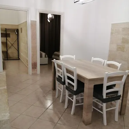 Mina's Apartment